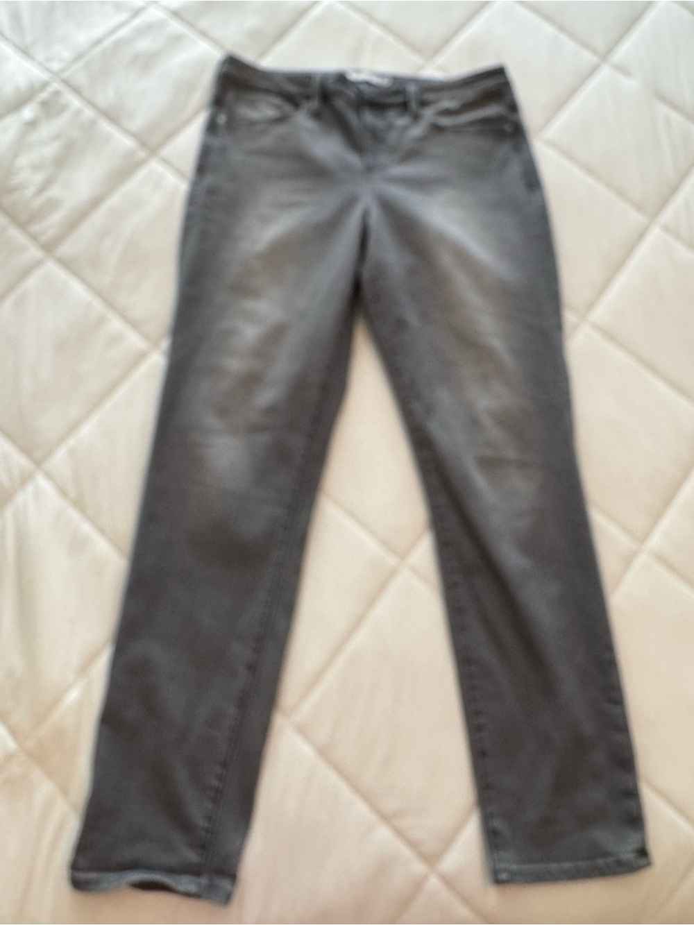 Athleta Straight-Leg Women's Jeans in Gray